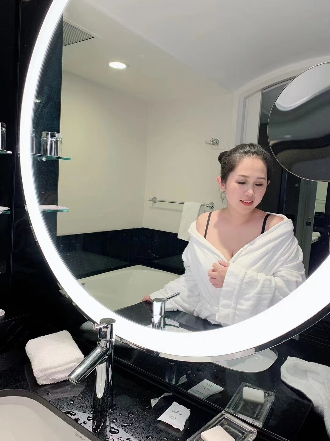 哺乳期能吃奶的宝妈